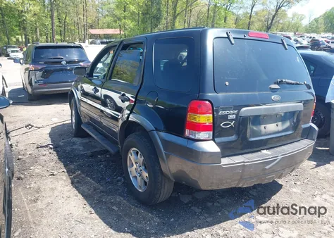 2005 Ford Escape Xlt z USA, uszkodzony, nr VIN 1FMYU03155KA69236